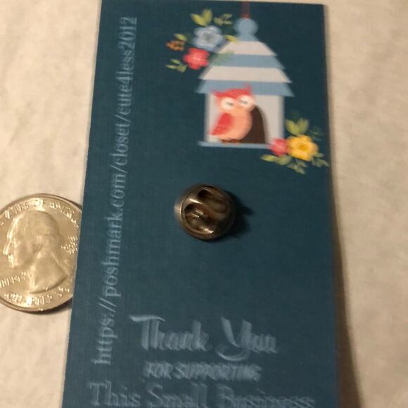 Gizmo from Gremlins Pin Brooch - Picture 2 of 2